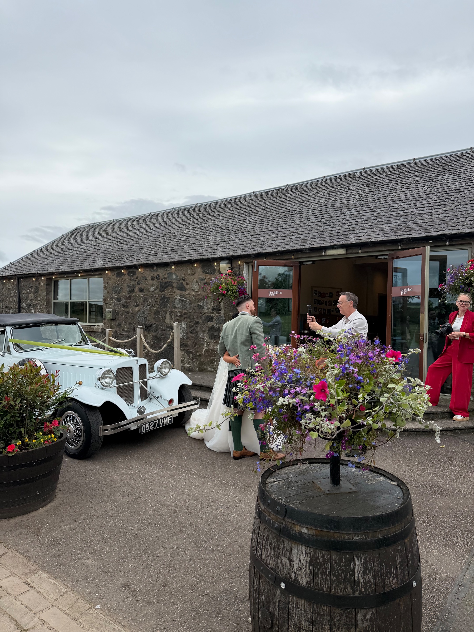 Long drive to Bachilton Barn, Methven, Perth